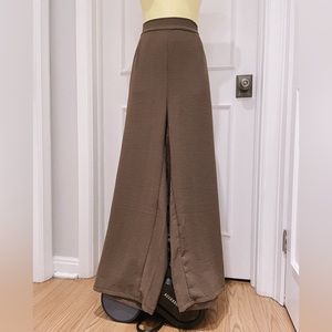 Clearance 💯NWT ** Wide Leg Pants, Brown